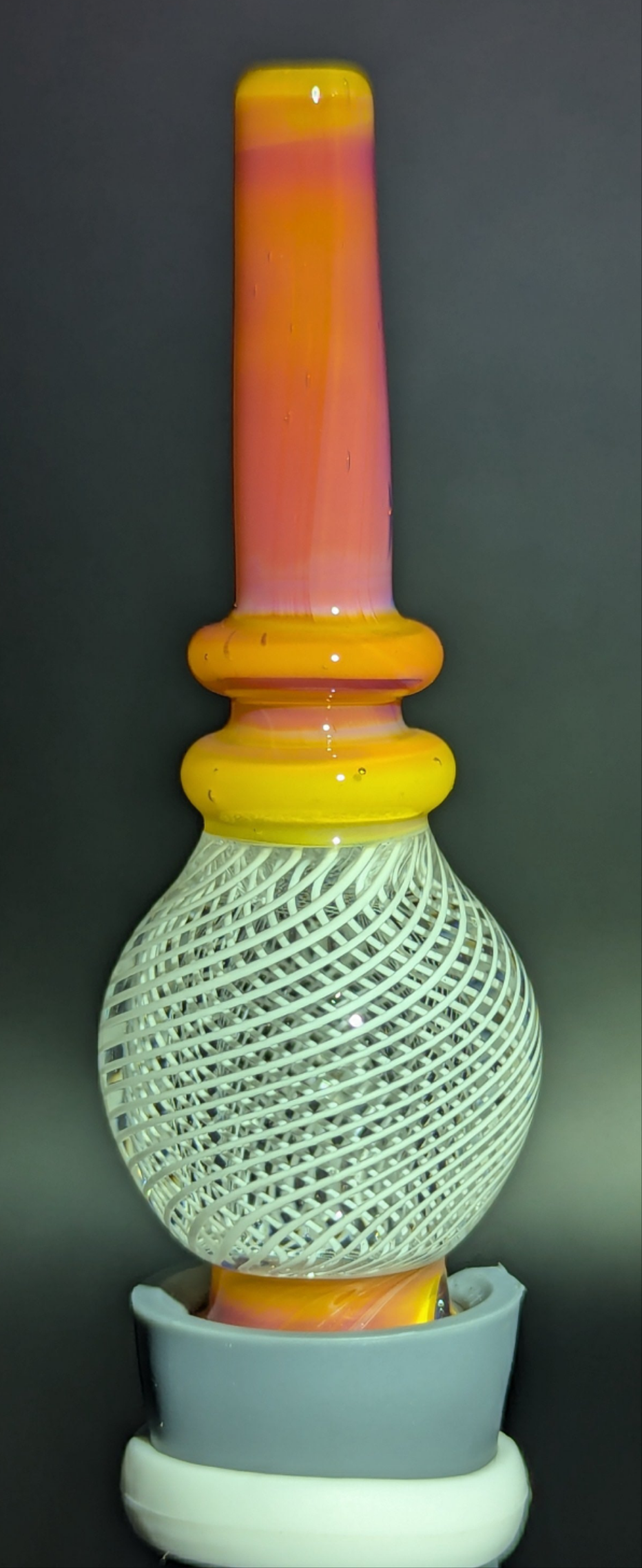 Burtoni pivot top