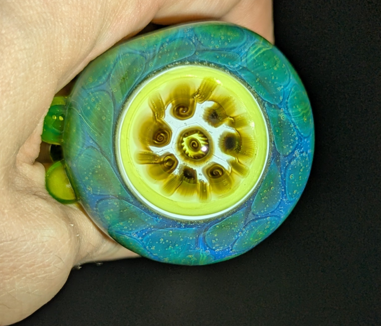 Ion/satin cluster spoon