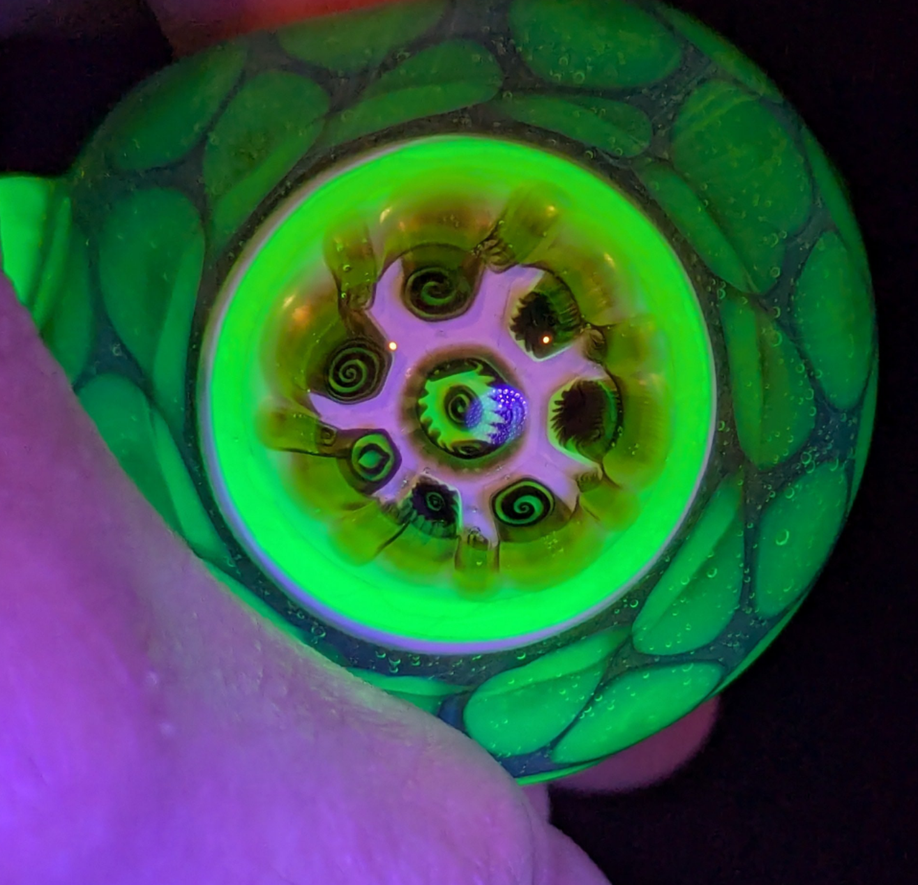 Ion/satin cluster spoon