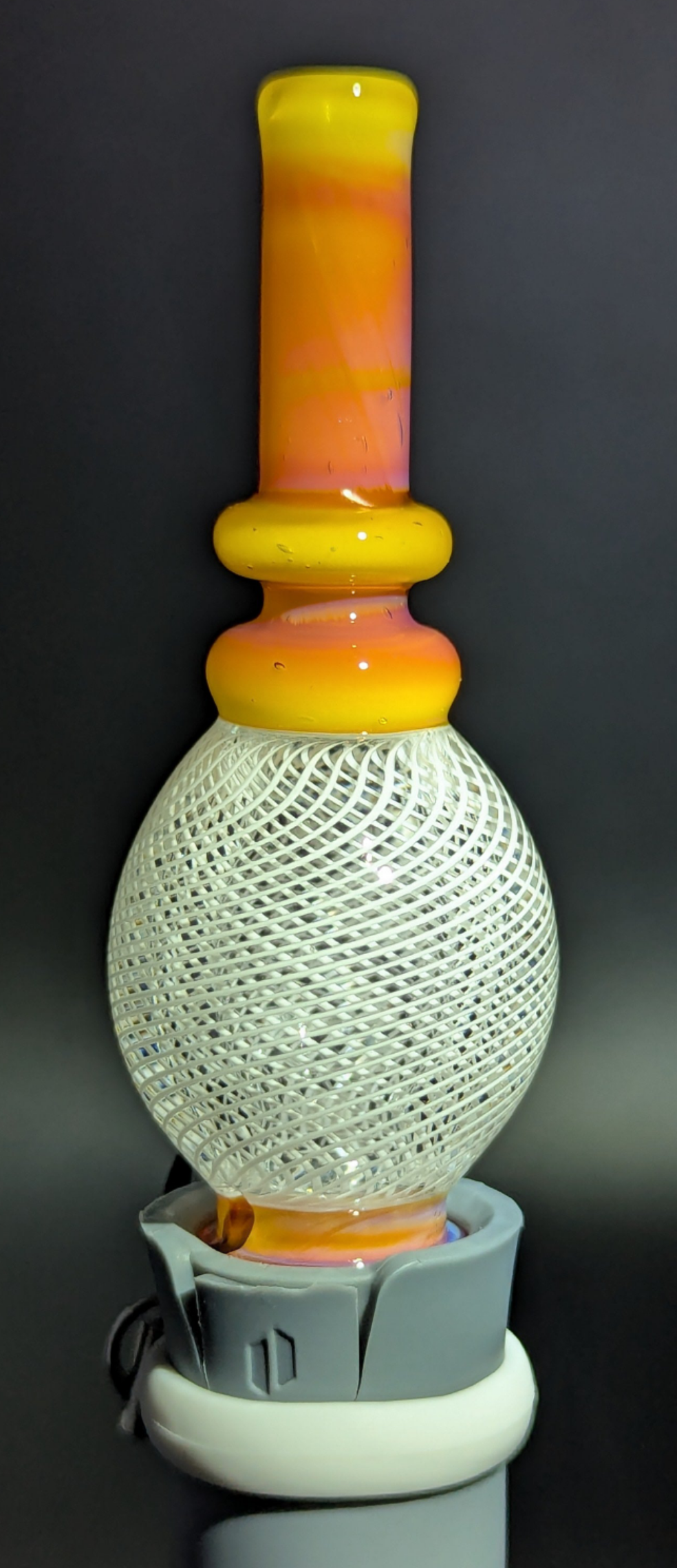 Burtoni pivot top