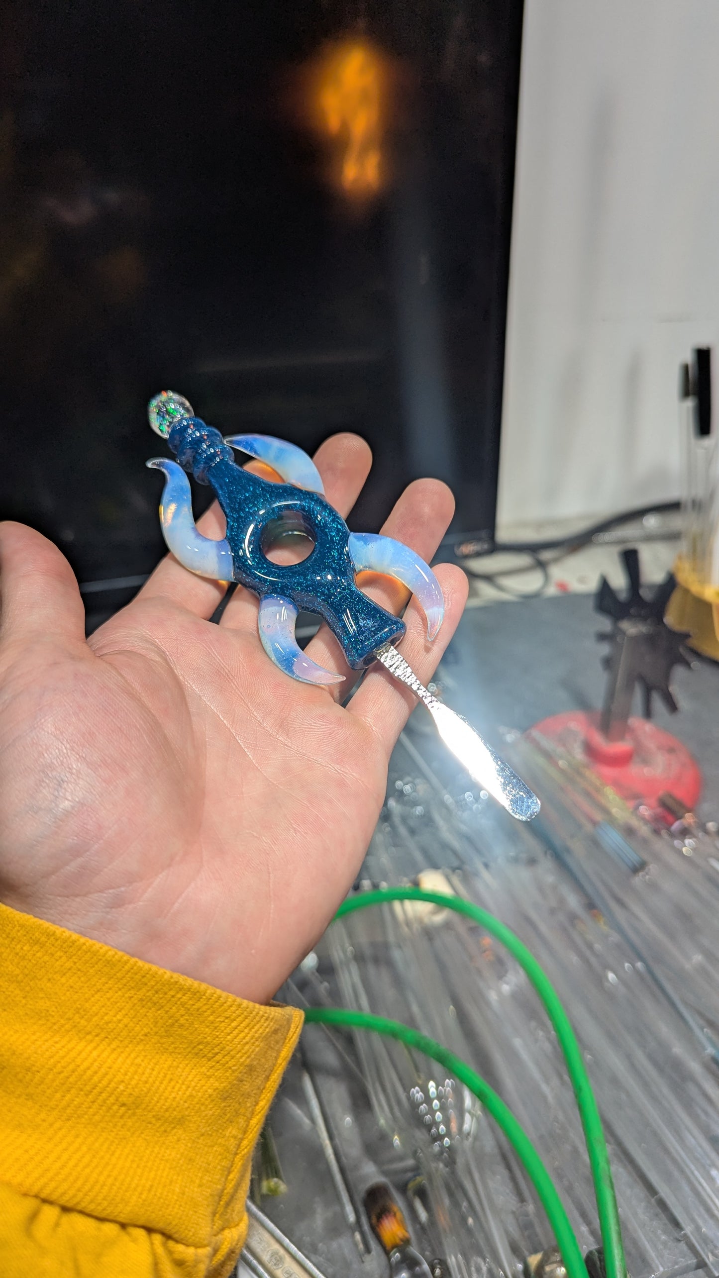 Dabber Collab with McDaniel knives