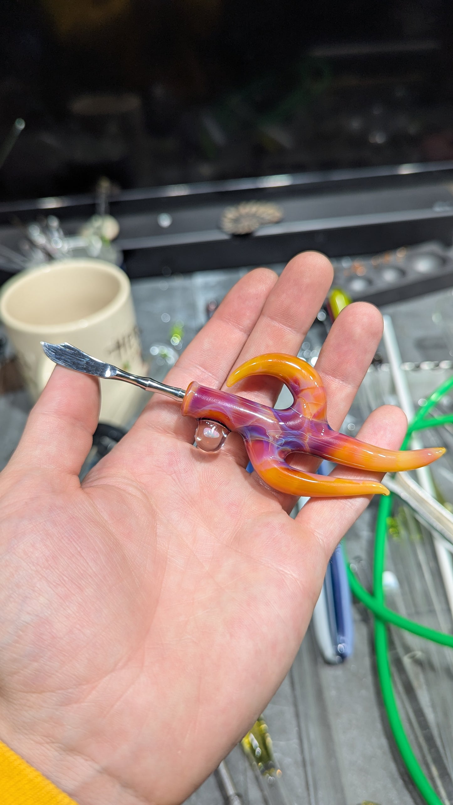 Glass metal dabber Collab with McDaniel knives