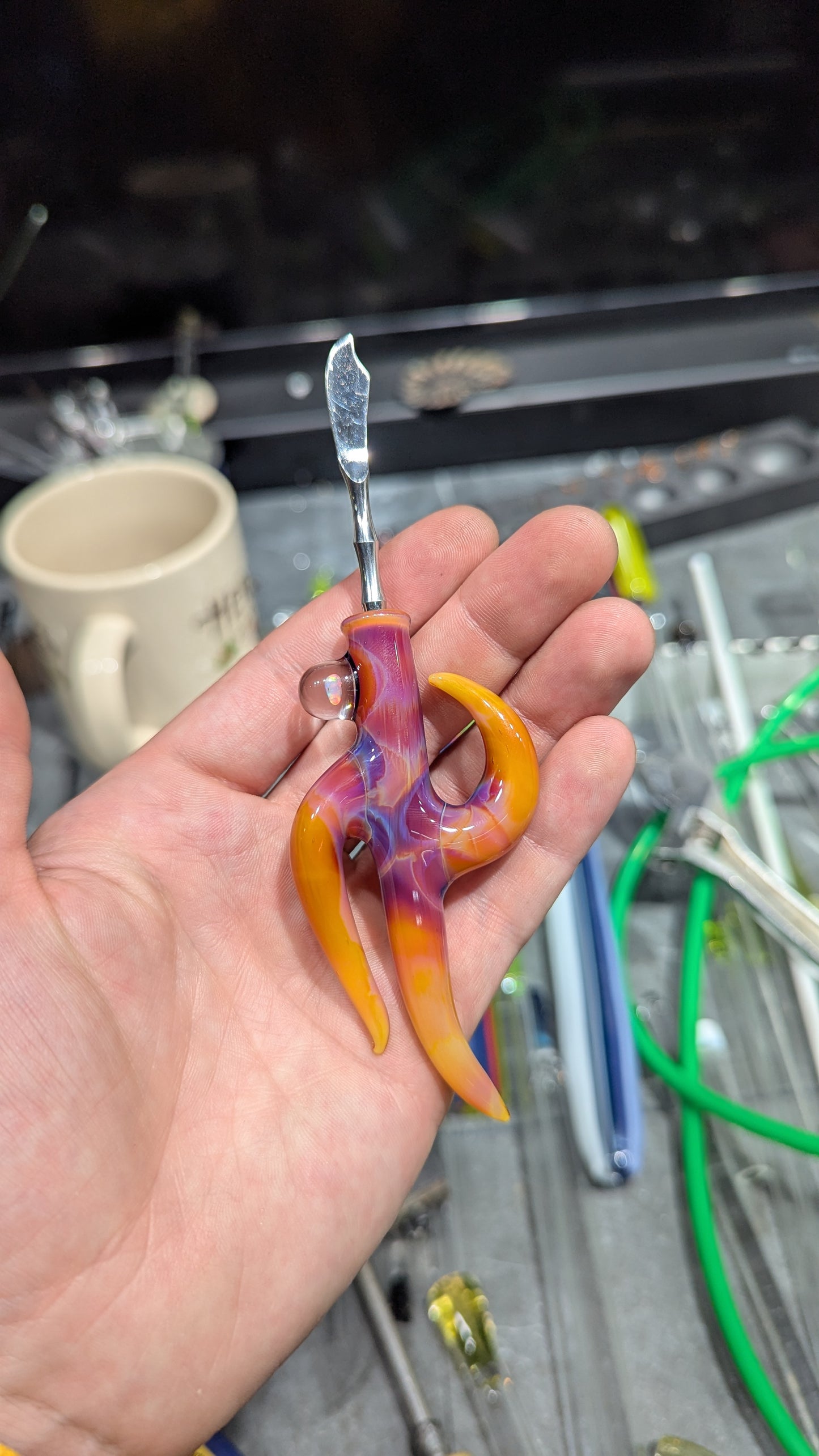 Glass metal dabber Collab with McDaniel knives