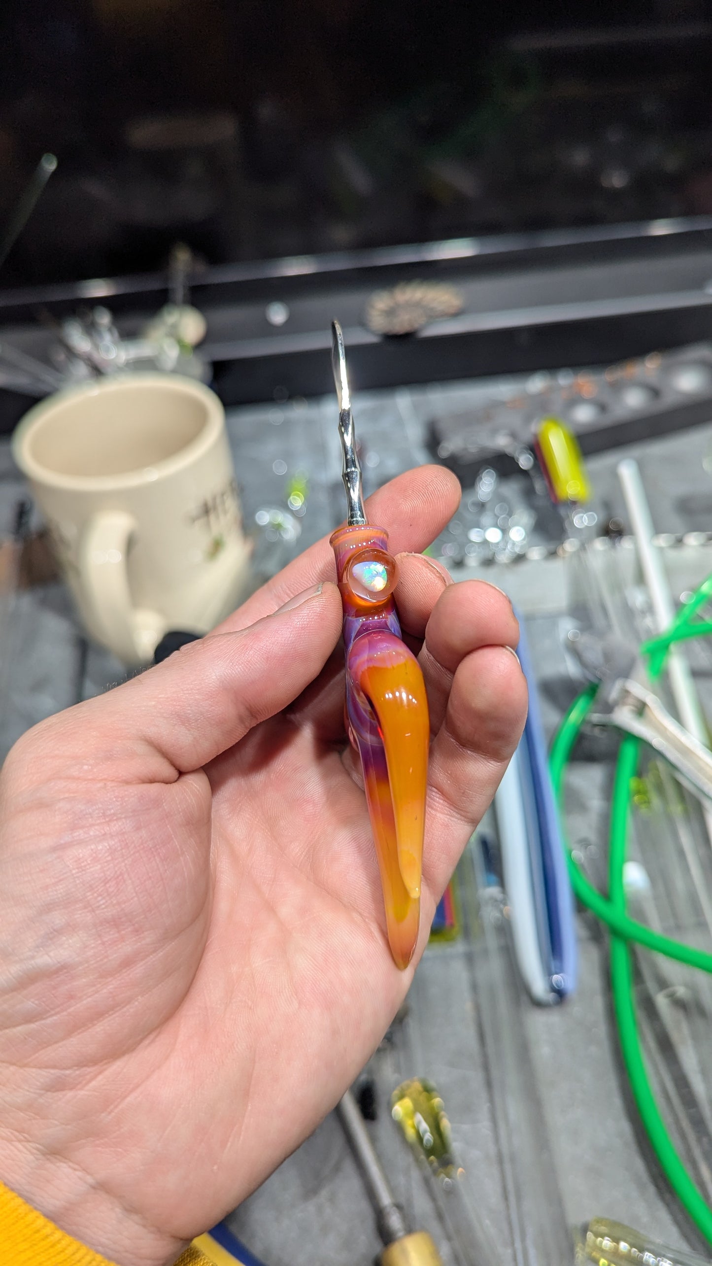 Glass metal dabber Collab with McDaniel knives