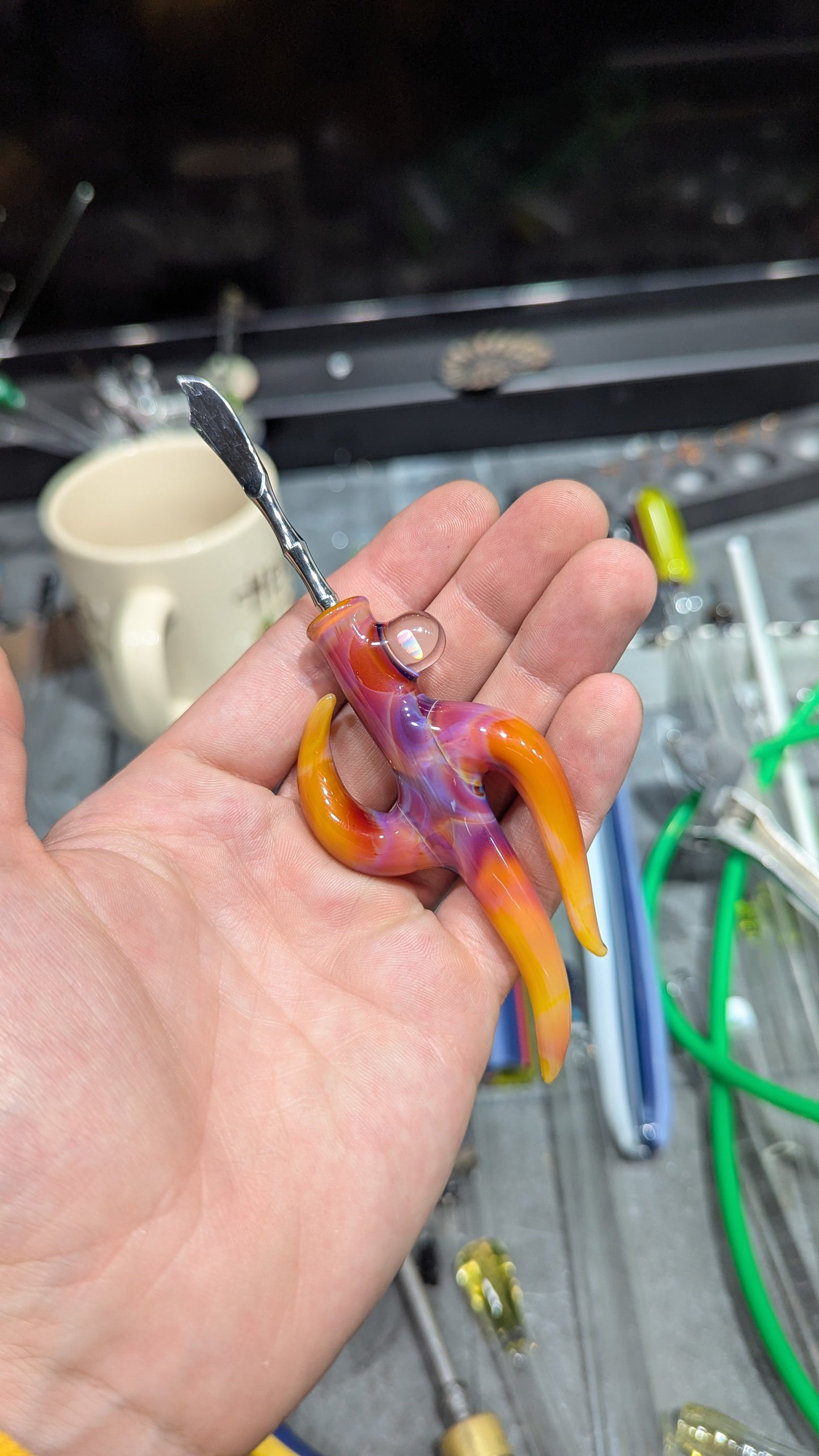 Glass metal dabber Collab with McDaniel knives